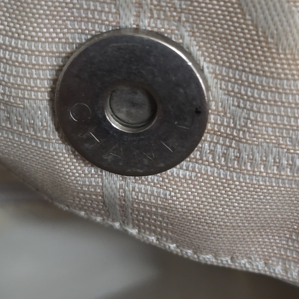 Authentic Chanel Travel Line Beige Jaquard CC Logo Large Totebag - Picture 11 of 16